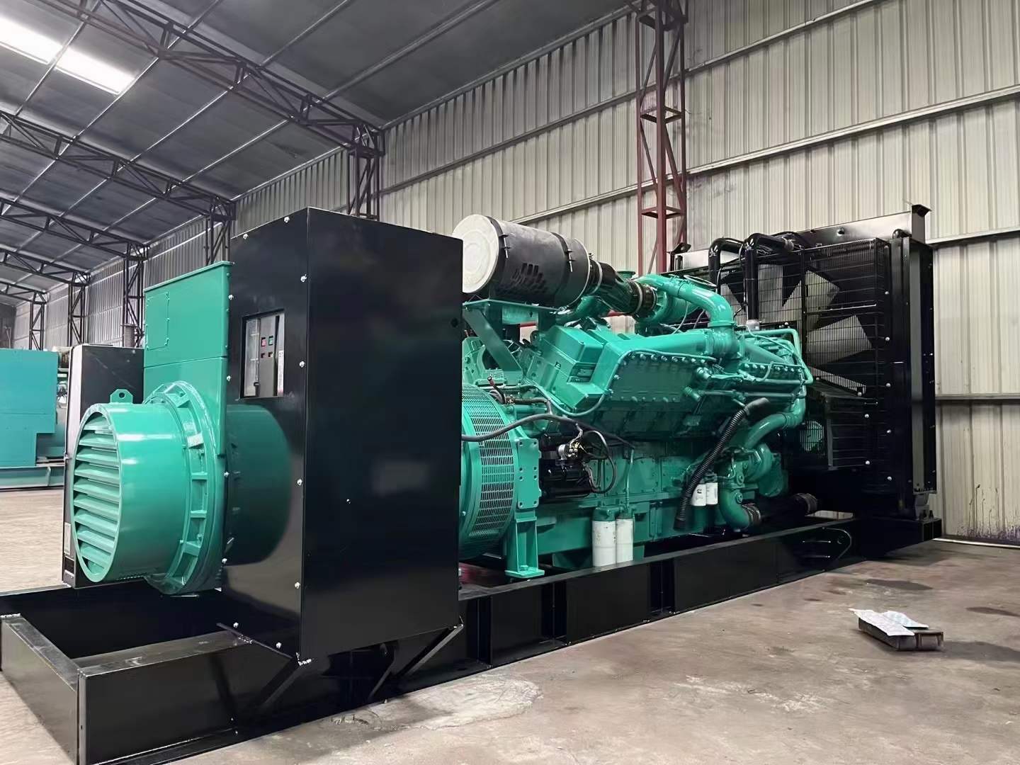 浦江如何降低 800kW 柴油发电机输出电流的波动？