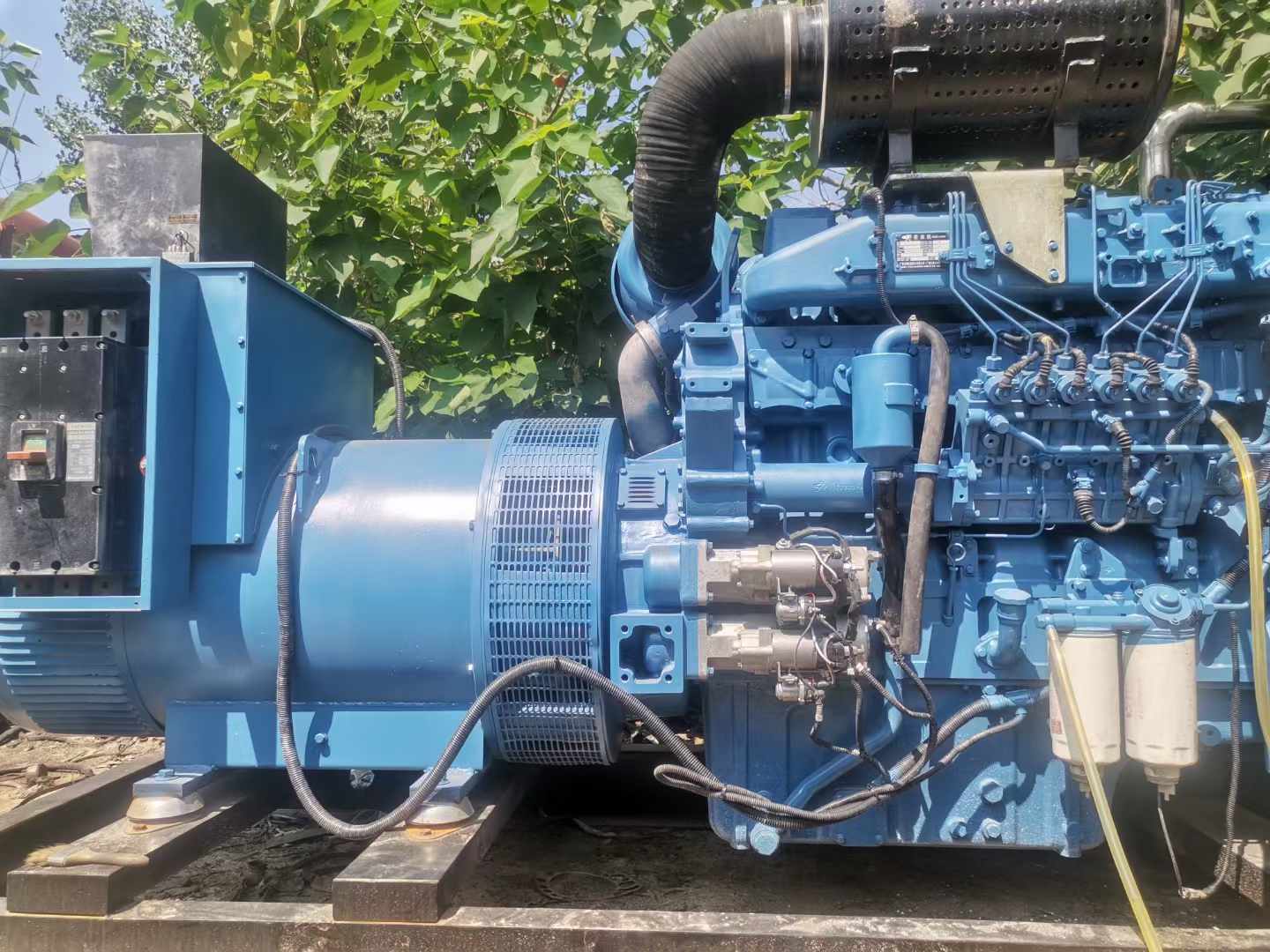 浦江详细说明降低 800kW 柴油发电机输出电流波动的方法